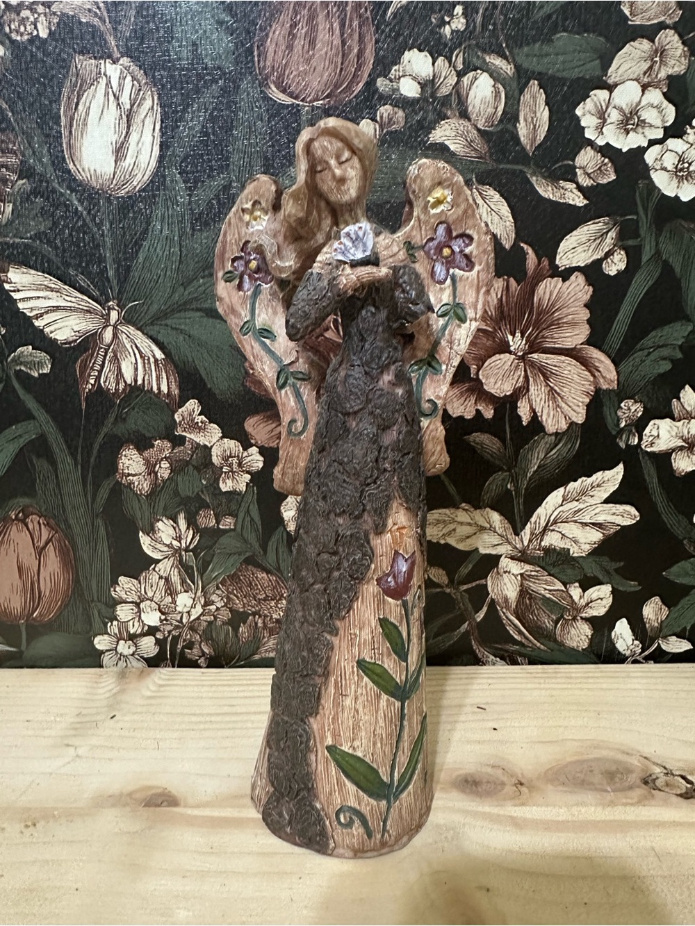 Ganz Angel of Earth Nature Figurine Flowers Bark Resin  Christmas